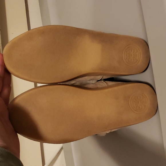 Tory Burch Camel Suede Shearling with Buckles - Picture 5 of 7